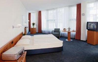 фото отеля BEST WESTERN Premier Hotel Am Borsigturm