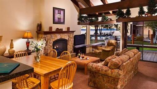 фото отеля Aston Lakeland Village Beach & Mountain Resort