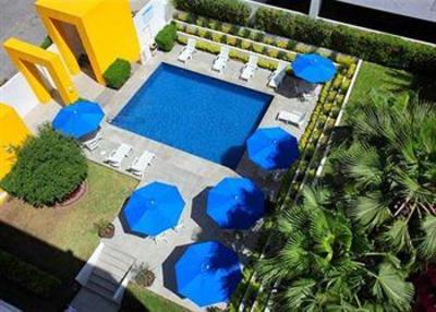 фото отеля Comfort Inn Valle Monterrey
