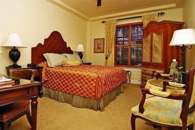 фото отеля Montecito Inn