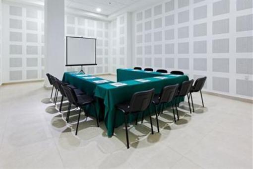 фото отеля Holiday Inn Express Manzanillo