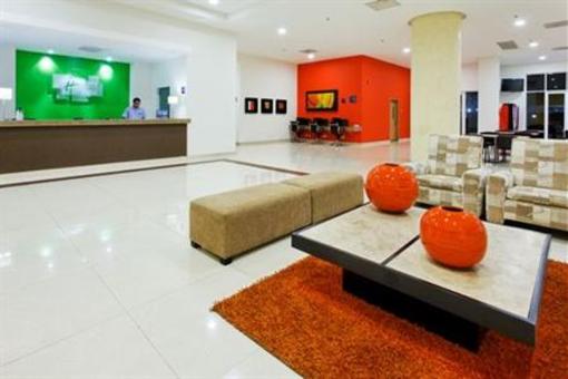 фото отеля Holiday Inn Express Manzanillo