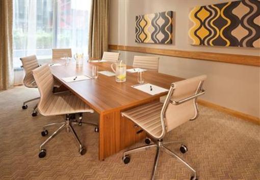 фото отеля Residence Inn by Marriott Edinburgh