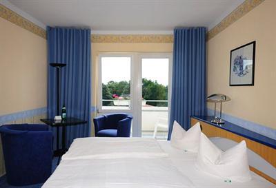 фото отеля Parkhotel Klüschenberg Plau am See
