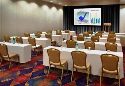 фото отеля Boston Marriott Newton