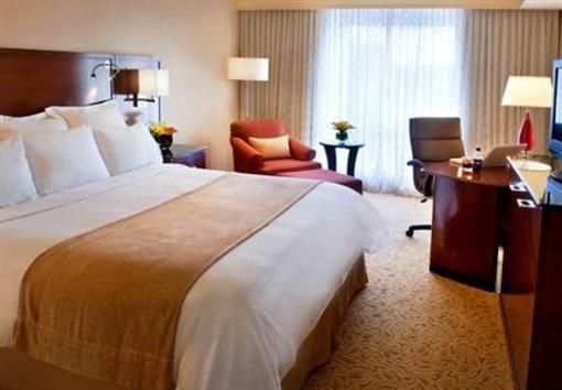 фото отеля Boston Marriott Newton