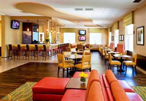 фото отеля Boston Marriott Newton