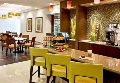 фото отеля Boston Marriott Newton