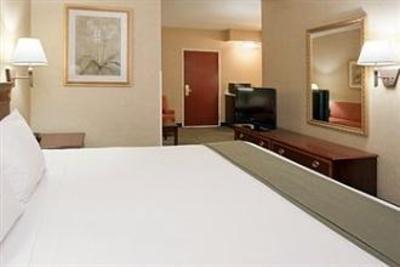 фото отеля Holiday Inn Express Gahanna / Columbus Airport E