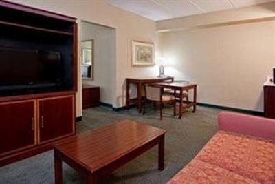 фото отеля Holiday Inn Express Gahanna / Columbus Airport E