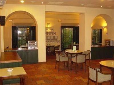 фото отеля Hotel Leonor de Aquitania