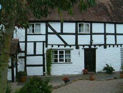 фото отеля The Dark Barn Cottages Gloucester