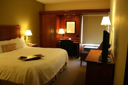 фото отеля Hampton Inn Cedar Rapids