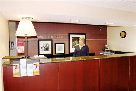 фото отеля Hampton Inn Cedar Rapids