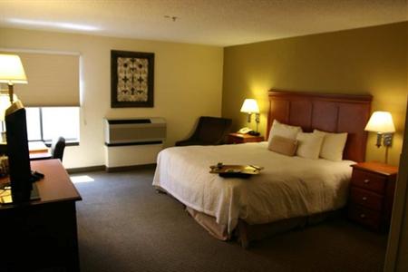 фото отеля Hampton Inn Cedar Rapids