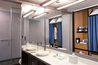 фото отеля aloft Winchester