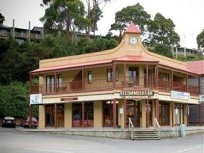 фото отеля Hilltop Motel Strahan Village