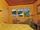 фото отеля Hilltop Motel Strahan Village