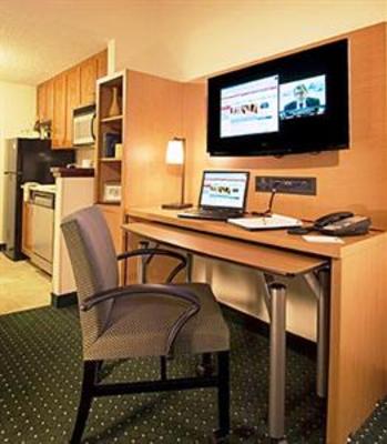 фото отеля TownePlace Suites Baltimore BWI Airport