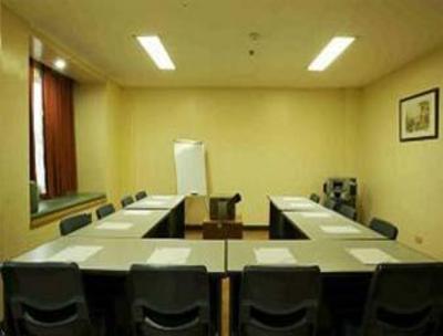фото отеля Microtel Inn Santo Tomas