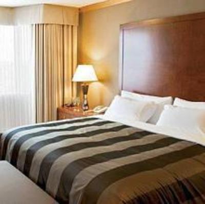 фото отеля Mayfield Inn and Suites Edmonton
