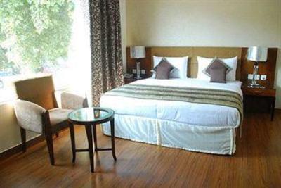 фото отеля Alpina Hotels & Suites