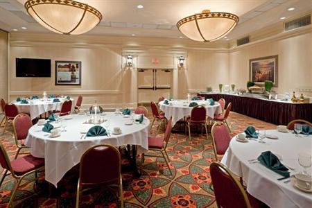 фото отеля Holiday Inn Saratoga Springs