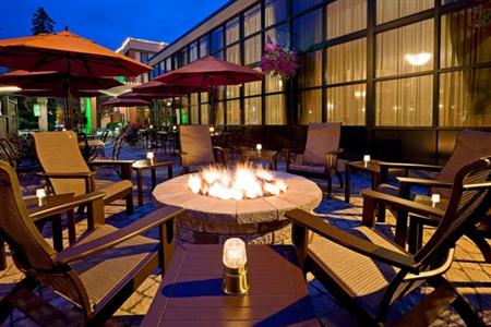 фото отеля Holiday Inn Saratoga Springs
