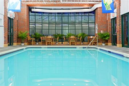 фото отеля Holiday Inn Saratoga Springs