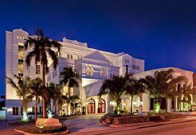 фото отеля Lewis Grand Hotel
