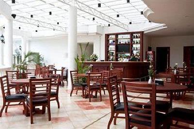 фото отеля Lewis Grand Hotel