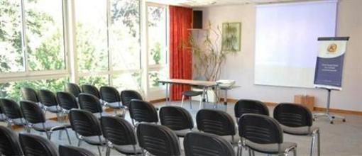 фото отеля Kyriad Montpellier Est Lunel Hotel