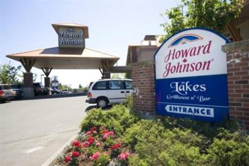 фото отеля Howard Johnson Suites Victoria