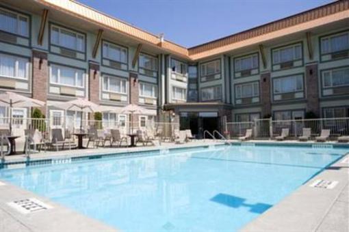 фото отеля Howard Johnson Suites Victoria