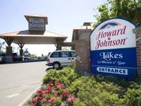 Howard Johnson Suites Victoria