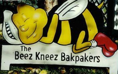 фото отеля Beez Kneez Bakpakers Hostel