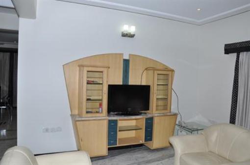 фото отеля Princess Square Service Apartments