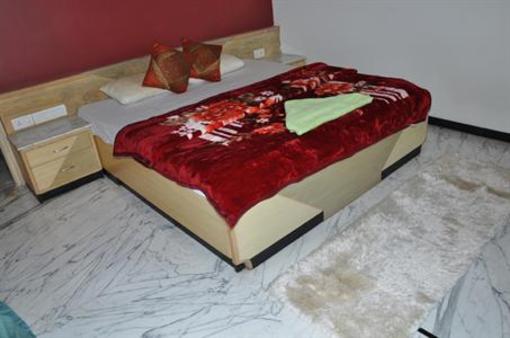 фото отеля Princess Square Service Apartments