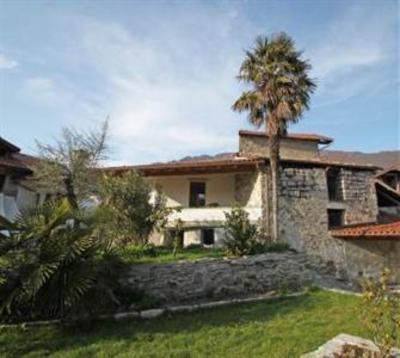 фото отеля Holiday House - Mergozzo