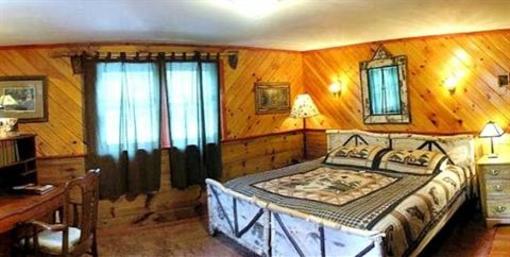 фото отеля Lake Clear Lodge