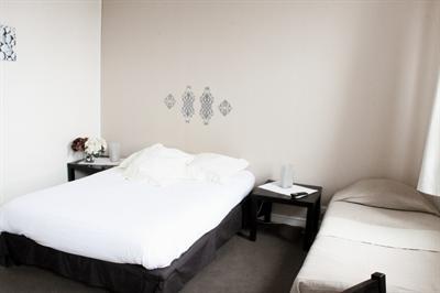 фото отеля Le Lion d'Or Hotel Bernay