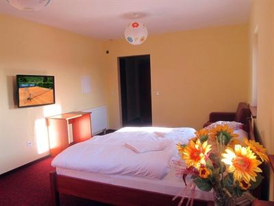 фото отеля Hotel Tenis Chrzastowice