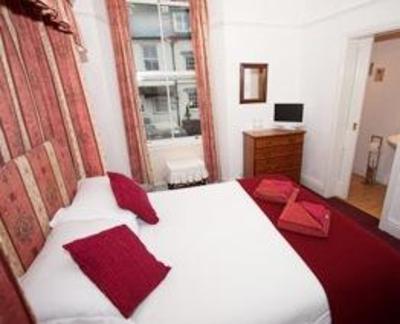фото отеля Lyndale Guest House