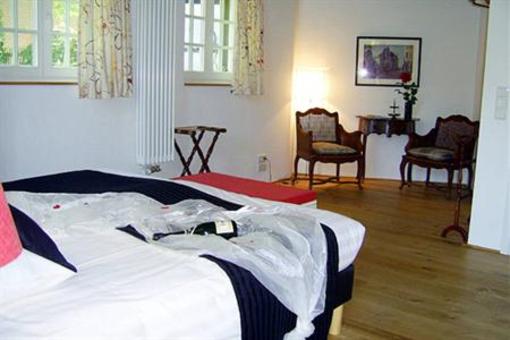 фото отеля Wachtmeisterhaus zu Burg Hohes Haus Hotel Heek