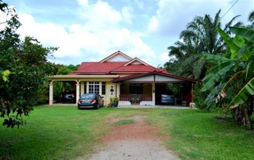 фото отеля Homestay Air Manis