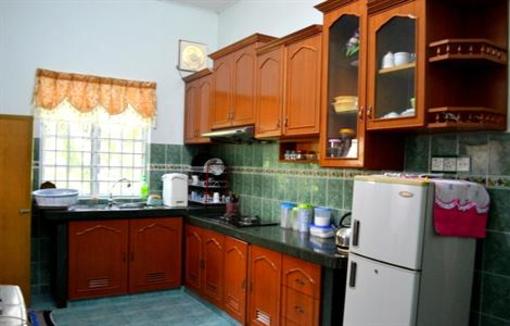 фото отеля Homestay Air Manis