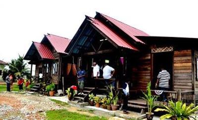 фото отеля Homestay Air Manis