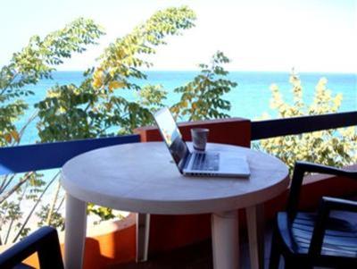 фото отеля 3 Martini Beach Bar Restaurant and Apartments