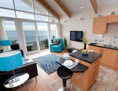 фото отеля Executive Beach Apartments