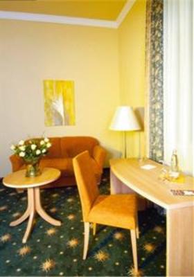 фото отеля Hotel Restaurant Sonnenhof Weyerbusch
